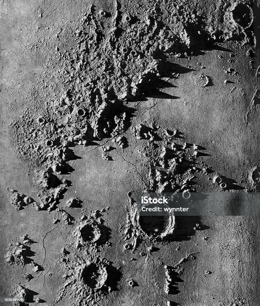 ビンテージリトグラフの Lunar Appenines の月面 - 月面のロイヤリティフリーストックフォト