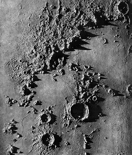 Vintage Litografia de Appenines Lunar na superfície da Lua - fotografia de stock