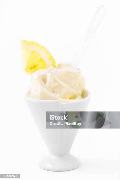 Мороженоелимонный — стоковые фотографии и другие картинки Белый фон - Белый фон, Ложка, Мороженое