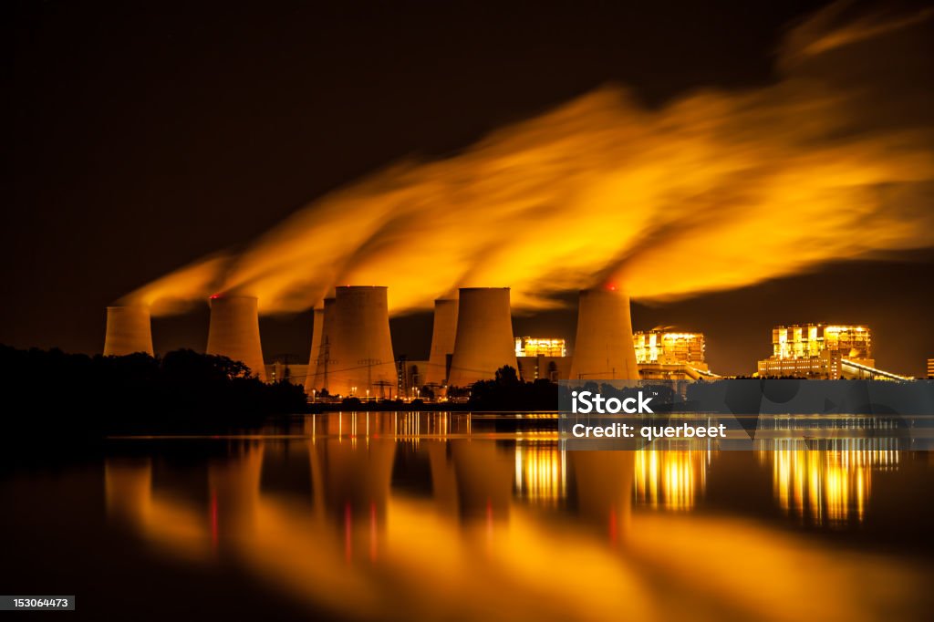 Kraftwerk-lange Belichtung - Lizenzfrei Abgas Stock-Foto