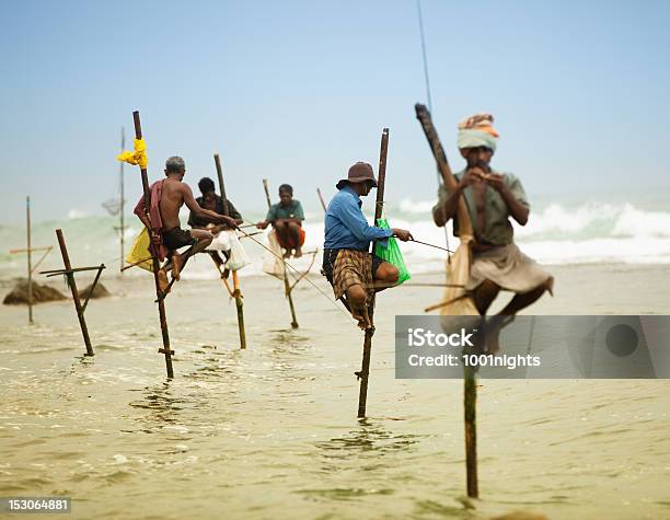 Os Pescadores - Fotografias de stock e mais imagens de Culturas - Culturas, Equilíbrio, Pesca