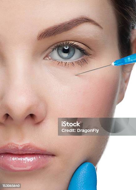 Kosmetische Injektion Von Botox Stockfoto und mehr Bilder von 20-24 Jahre - 20-24 Jahre, Alternative Behandlungsmethode, Alterungsprozess