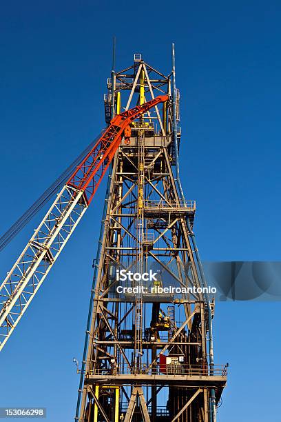 Guindaste E Derrick - Fotografias de stock e mais imagens de Amarelo - Amarelo, Azul, Aço