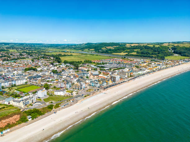 istock Coastal town of Seaton in Devon 1530675055