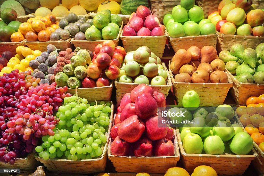 Rynku owoców - Zbiór zdjęć royalty-free (Artykuły spożywcze)