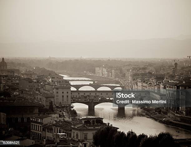 Skyline Di Firenze - Fotografie stock e altre immagini di Acqua - Acqua, Ambientazione esterna, Architettura
