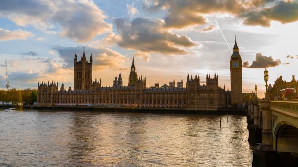 istock Panoramic view of the Westminster Palace during sunset 1530948572