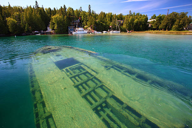 Shipwreck underwater in lake Huron, Tobermory, Ontario