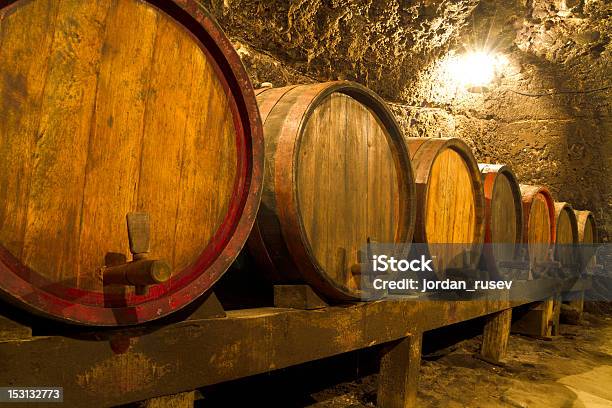 Foto de Adega De Vinhos e mais fotos de stock de Adega - Característica arquitetônica - Adega - Característica arquitetônica, Adega - Depósito, Antigo