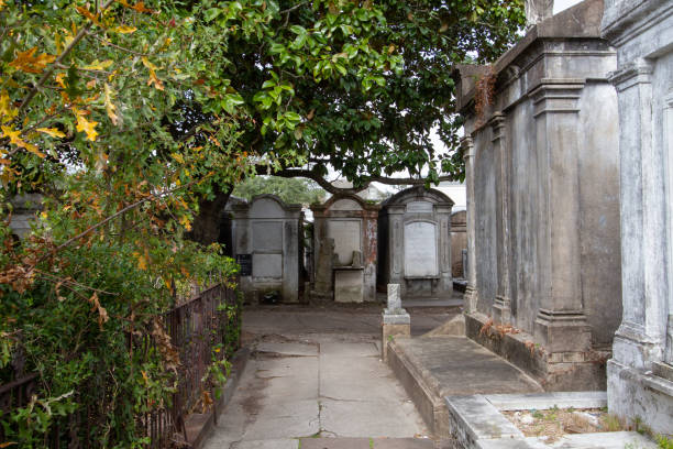 istock Cemetery Above Ground NOLA 1531479912