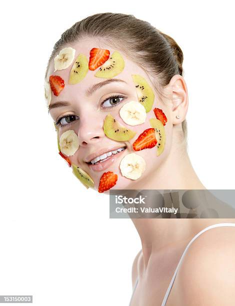 Sonriente Mujer Con Máscara De Frutas Foto de stock y más banco de imágenes de Adolescente - Adolescente, Adulto, Adulto joven