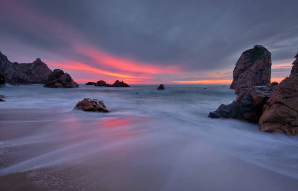 istock Horizon light , Ursa beach, cabo da roca, sintra, portugal 1531525253
