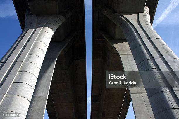 Foto de Grande Novo Concreto A Ponte De Autoestrada e mais fotos de stock de Alto - Descrição Geral - Alto - Descrição Geral, Armação de Construção, Arquitetura
