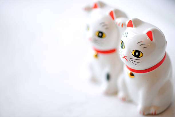 istock Lucky Cat（Maneki Neko）couple 153154936