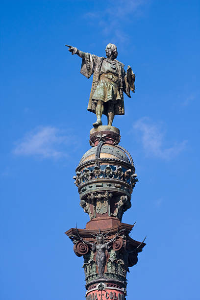 istock Column of Christopher Columbus in Barcelona 153157530