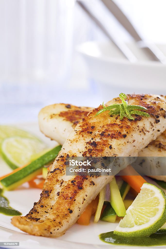 Pescado sano pangasius comida - Foto de stock de Alimento libre de derechos