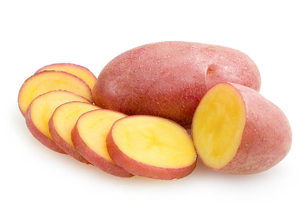 ポテト付き - red potato raw potato red vegetable ストックフォトと画像