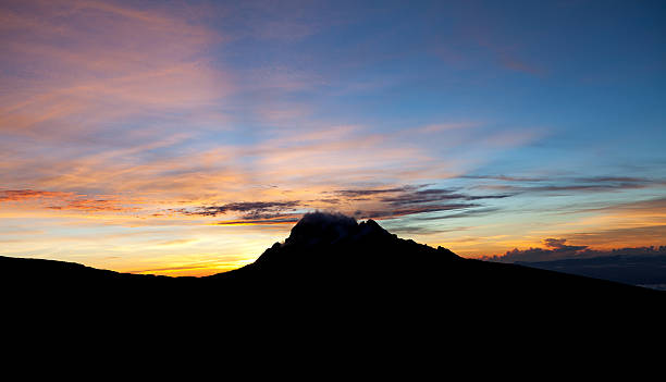 Sonnenaufgang über dem Meru – Foto