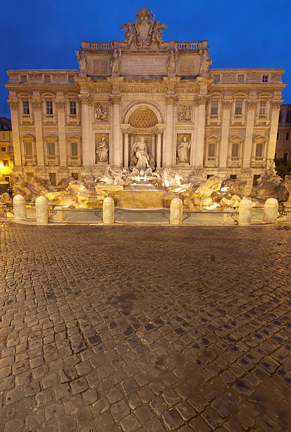 istock Rome - Trevi Fountain 153173689