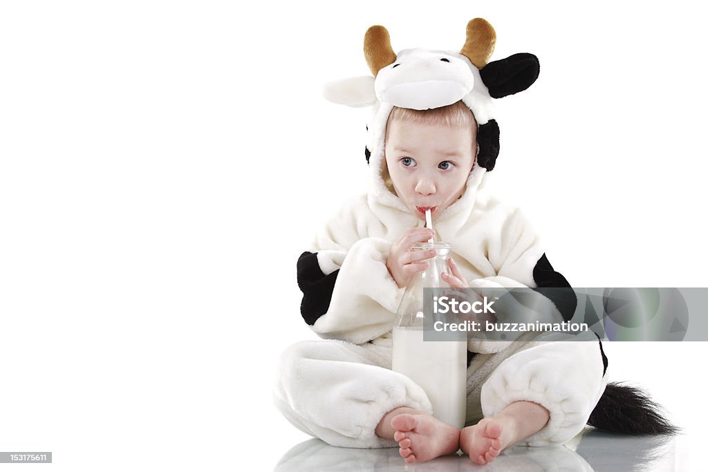 Masaje gravedad Oxido Leche Sooo Foto de stock y más banco de imágenes de Disfraz de vaca -  Disfraz de vaca, Niño, 2-3 años - iStock