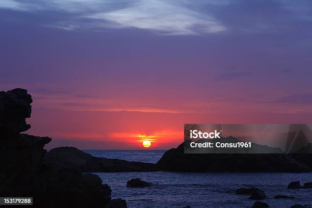 Dawn Foto de stock y más banco de imágenes de Aire libre - Aire libre, Amanecer, Bahía