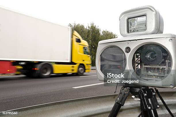 Photo libre de droit de Radarappareil Photo banque d'images et plus d'images libres de droit de Radar-appareil photo - Radar-appareil photo, Autoroute, Crimes et délits