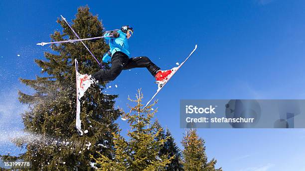 Бесплатный Лыжах В Прыжок — стоковые фотографии и другие картинки Атлет - Атлет, Веселье, Восторг