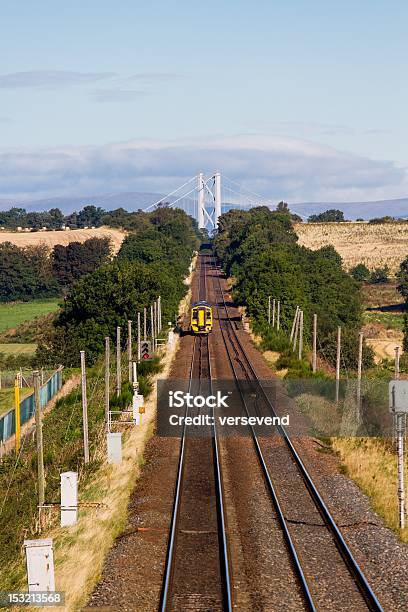 Foto de Diesel Trem De Passageiros Chefes De Fife e mais fotos de stock de Edimburgo - Edimburgo, Escócia, Estrada de ferro