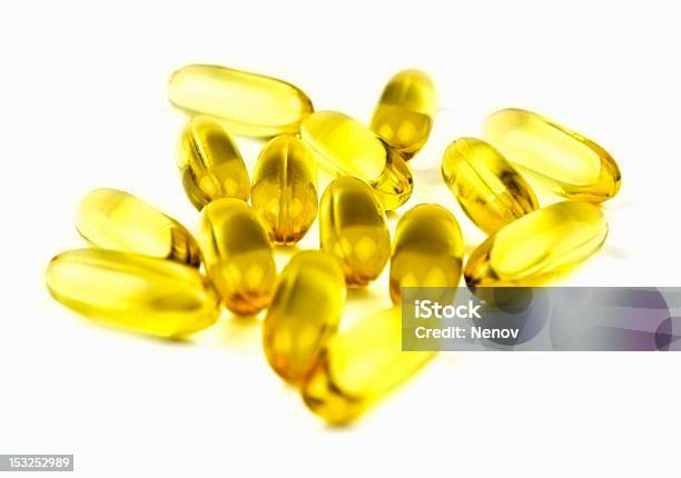 Omega 3 Compresse Di Olio - Fotografie stock e altre immagini di Antiossidante - Antiossidante, Brillante, Capsula
