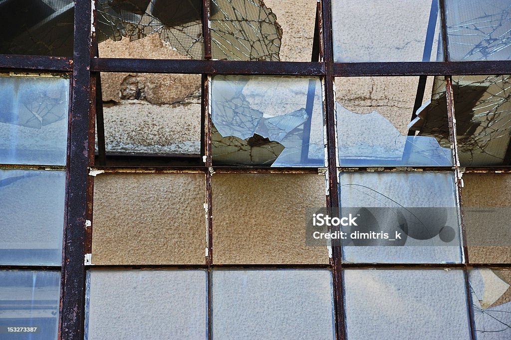 Разрушенное стекло атриум фоне - �Стоковые фото Абстрактный роялти-фри