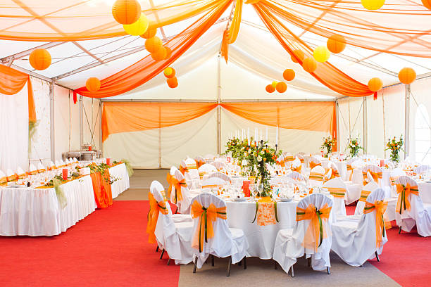 lujoso salón para bodas - table wedding flower bow fotografías e imágenes de stock