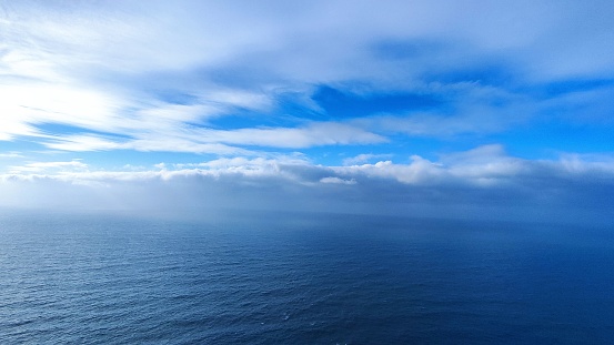 Hermoso mar y el cielo azul photo