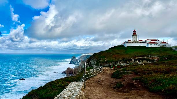 istock The lighthouse on the ocean 1533407062