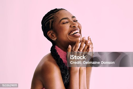 istock beauty shot of  beautiful black woman in monochromatic pink. Stock photo, copy space 1533529011