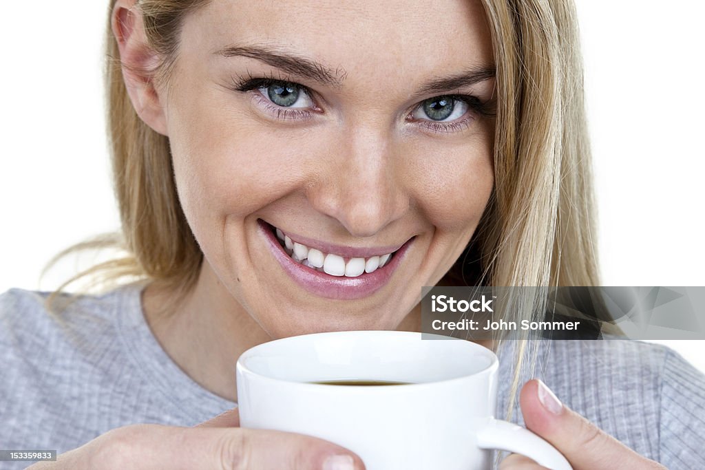 Mulher beber chá ou café - Foto de stock de 20 Anos royalty-free