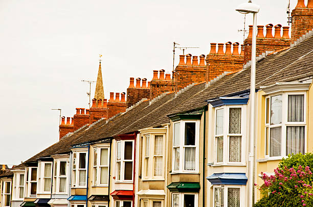 istock Colorful English Homes 153366594
