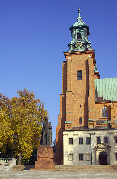 istock monument to Boleslaw Chrobry 153373828