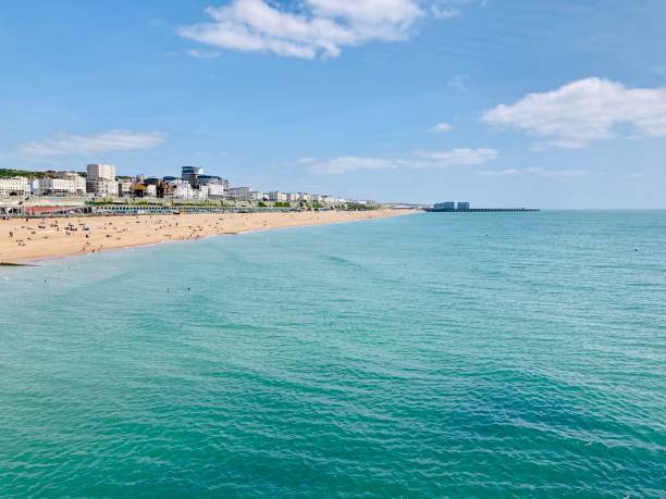 istock Skyline of Brighton and Brighton Beach in a sunny summer day 1533903802