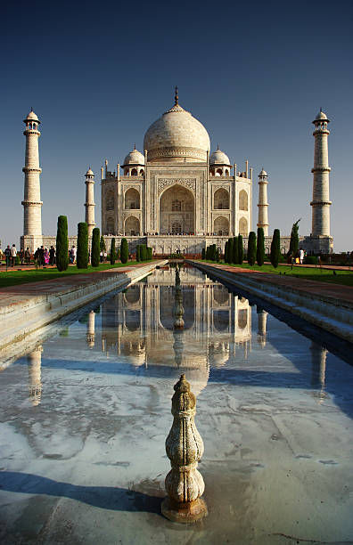 istock Taj mahal in the morning 153398404