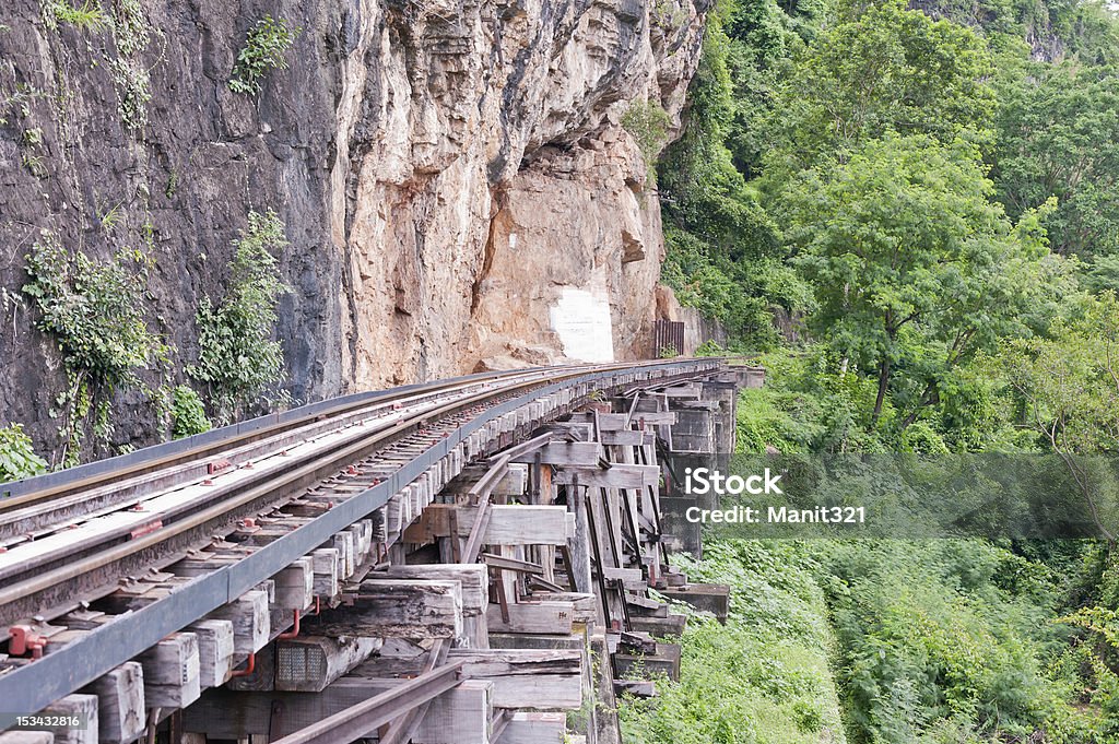 Ferrovia de morte. - Foto de stock de Antigo royalty-free