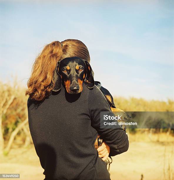 Foto de Garota Com O Seu Amado Animal De Estimação e mais fotos de stock de Basset Alemão - Basset Alemão, Tristeza, Cão