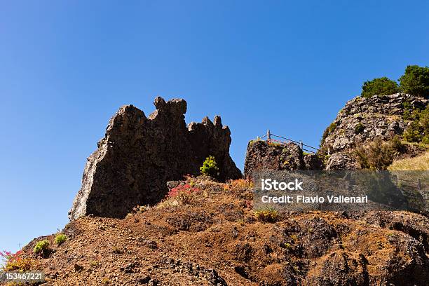 Forma De Bastãoformação Rochosa Contra O Céu Azul El Hierro - Fotografias de stock e mais imagens de Ao Ar Livre