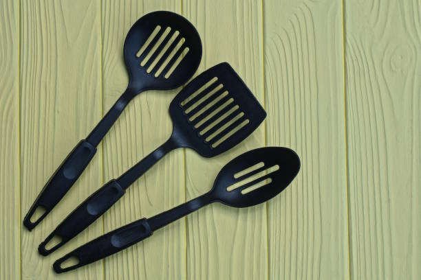 istock a set of three black plastic kitchen utensils 1534734958