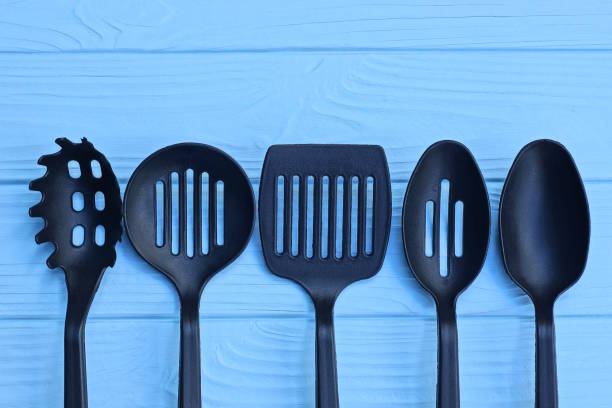 istock a set of five black plastic kitchen utensils 1534734959