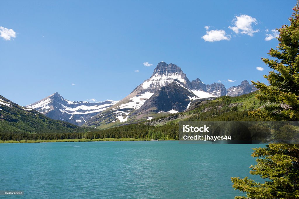 Montagnes du Parc National de Glacier, Montana - Photo de Bleu libre de droits