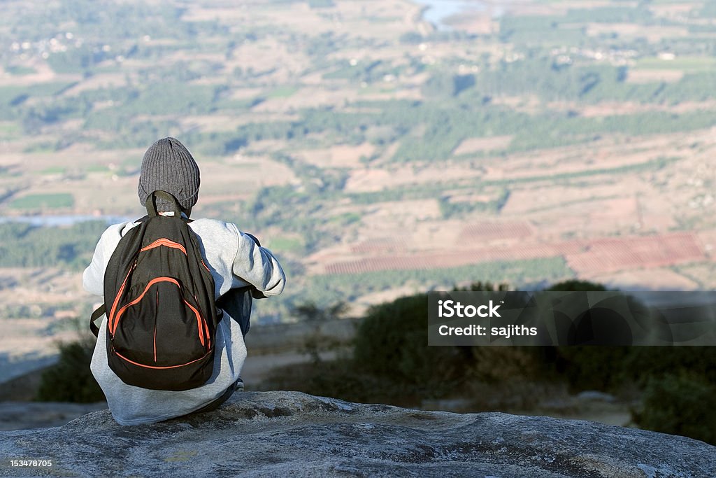 Lone Traveller - Стоковые фото Долина роялти-фри