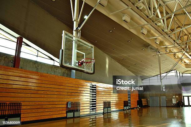 High School Ginásio - Fotografias de stock e mais imagens de Pavilhão Desportivo - Pavilhão Desportivo, Basquetebol, Ginásio