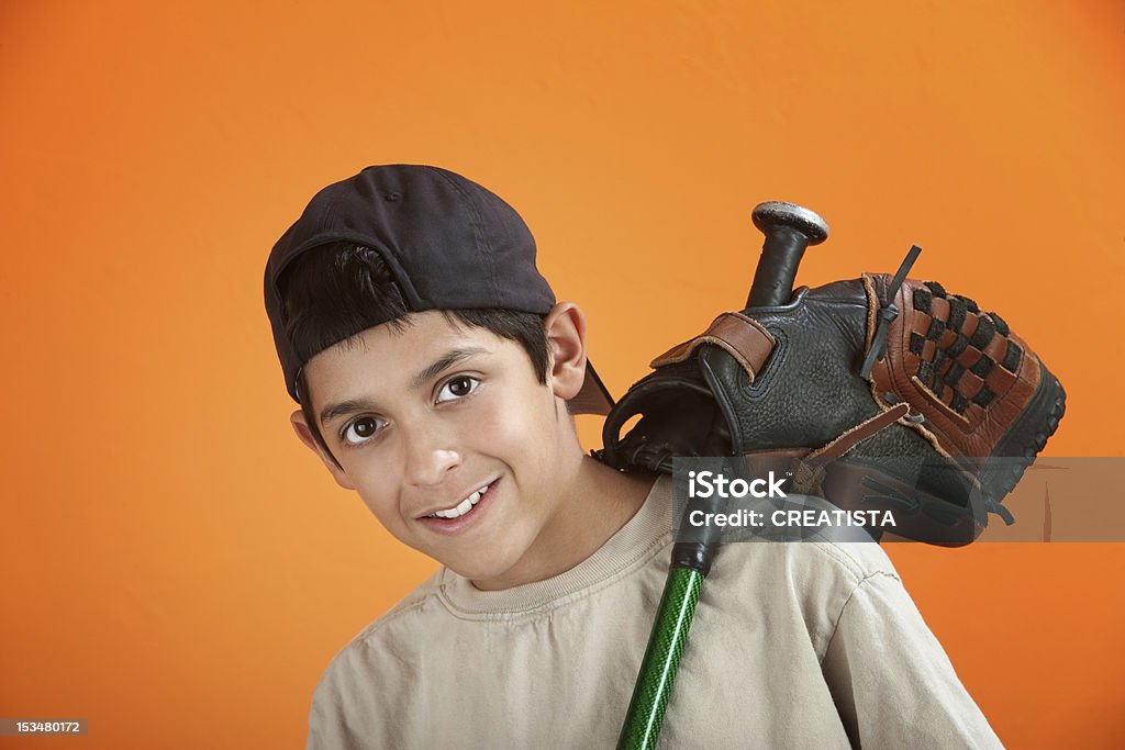 Junge mit baseball Handschuh und Fledermaus - Lizenzfrei Baseballschläger Stock-Foto