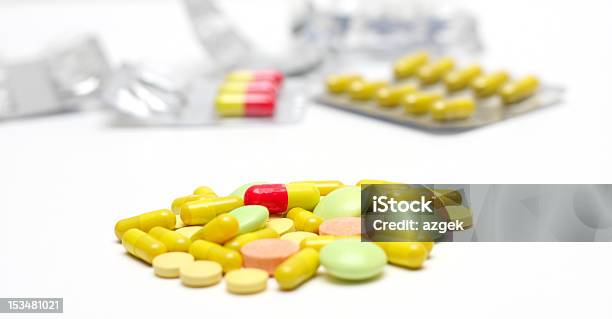 Pigułki - zdjęcia stockowe i więcej obrazów Antybiotyk - Antybiotyk, Bez ludzi, Choroba