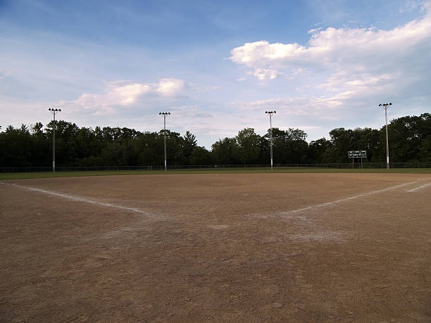 野球場 - softball field ストックフォトと画像